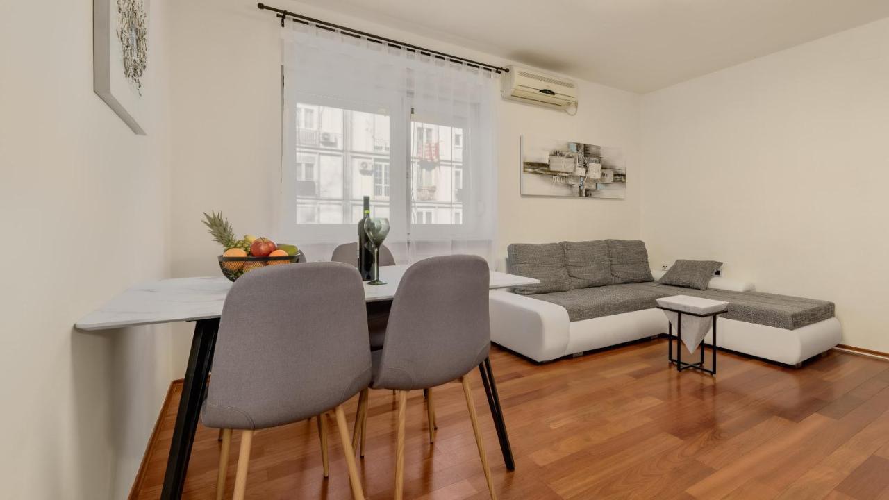 Four Seasons Apartment - Free Parking 萨格勒布 外观 照片